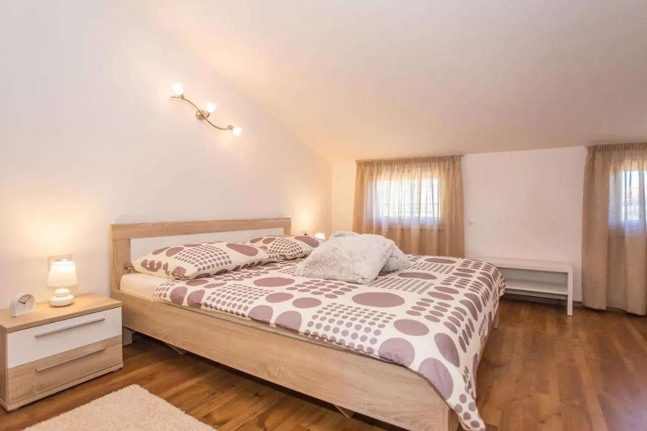 Rustic-Holiday Home Vani With Tavern, Near Porec Nova Vas  Nova Vas (Porec)