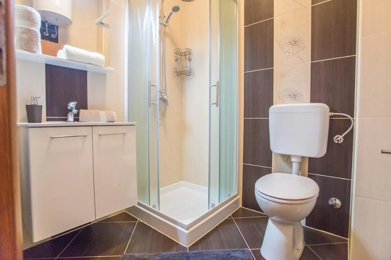 Rustic-Holiday Home Vani With Tavern, Near Porec Nova Vas  Croacia